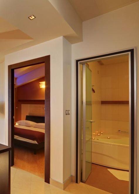 Hotel Diadem Omiš Exterior foto