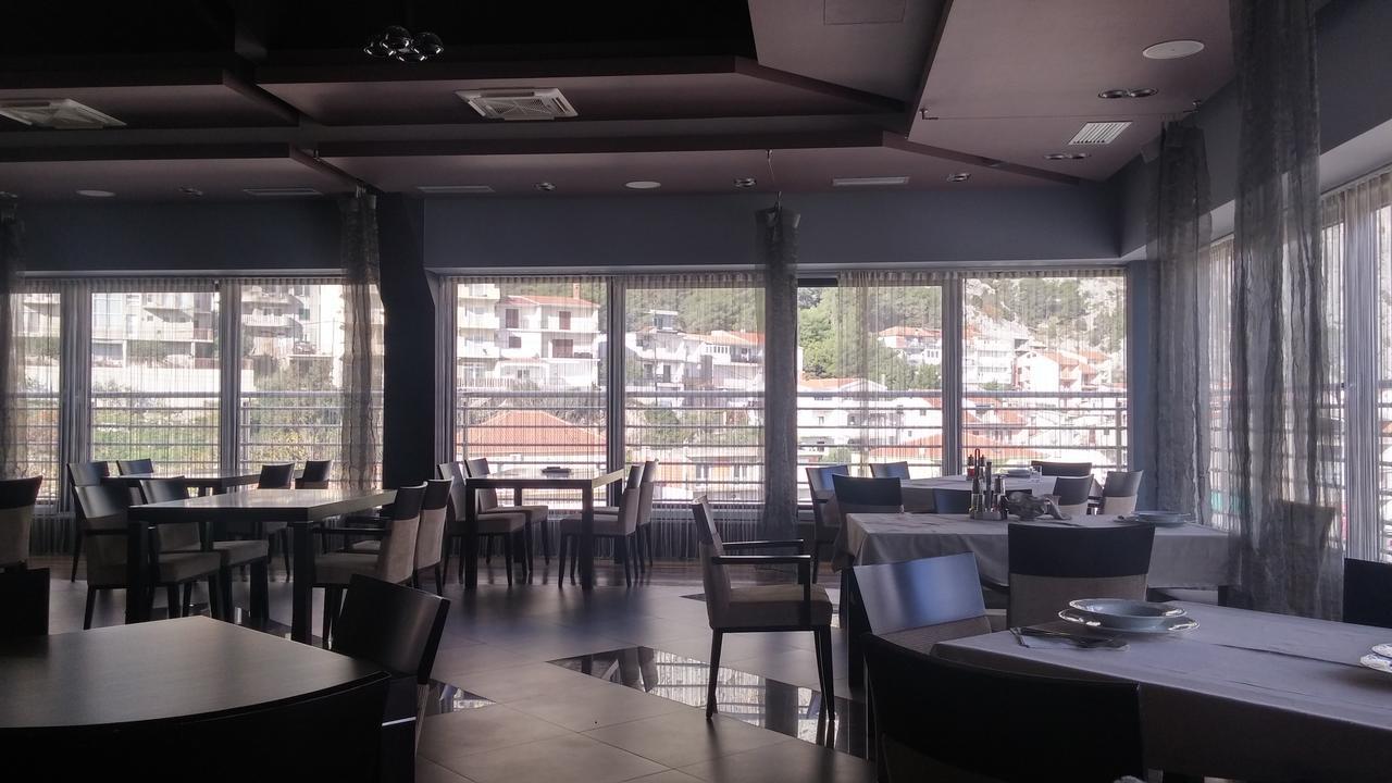 Hotel Diadem Omiš Exterior foto